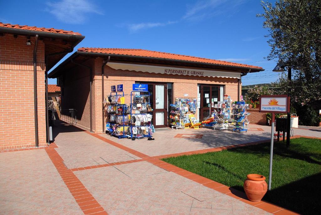 Villaggio Il Girasole Follonica Exterior foto